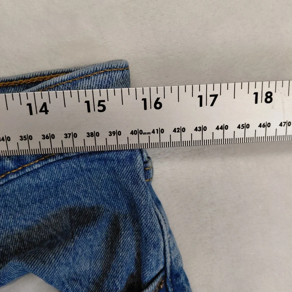 Levis 501 Original Fit Mens‎ 31x30 Light Wash Distressed Button Fly Jeans 12501